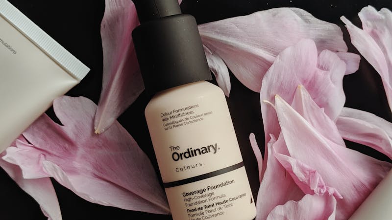 Illustratie bij Glycolzuur in Skincare: Werking, Voordelen en Gebruik