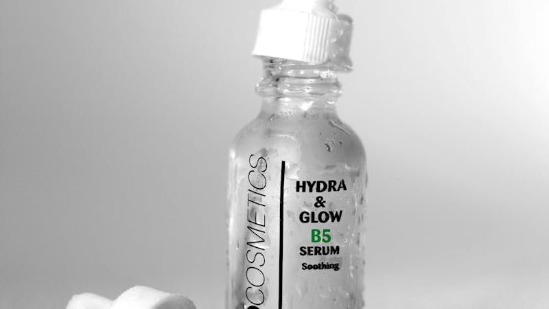 Illustratie bij Niacinamide: De Veelzijdigste Huidverzorgingsheld
