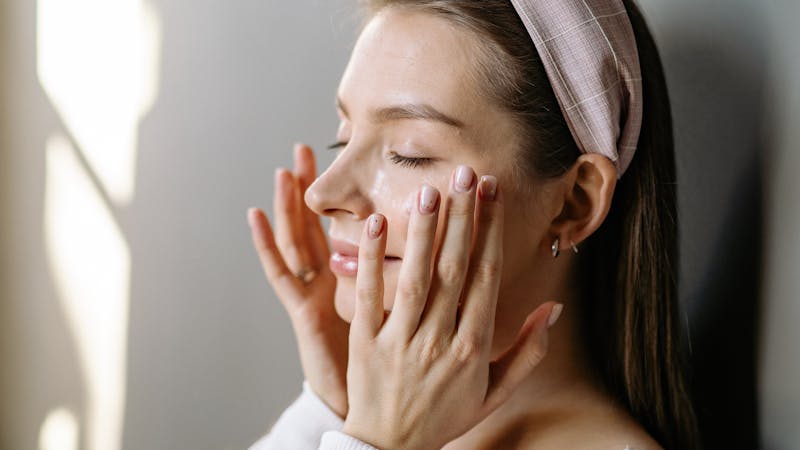 Illustratie bij Skin Cycling: De Populaire Skincare Methode Uitgelegd